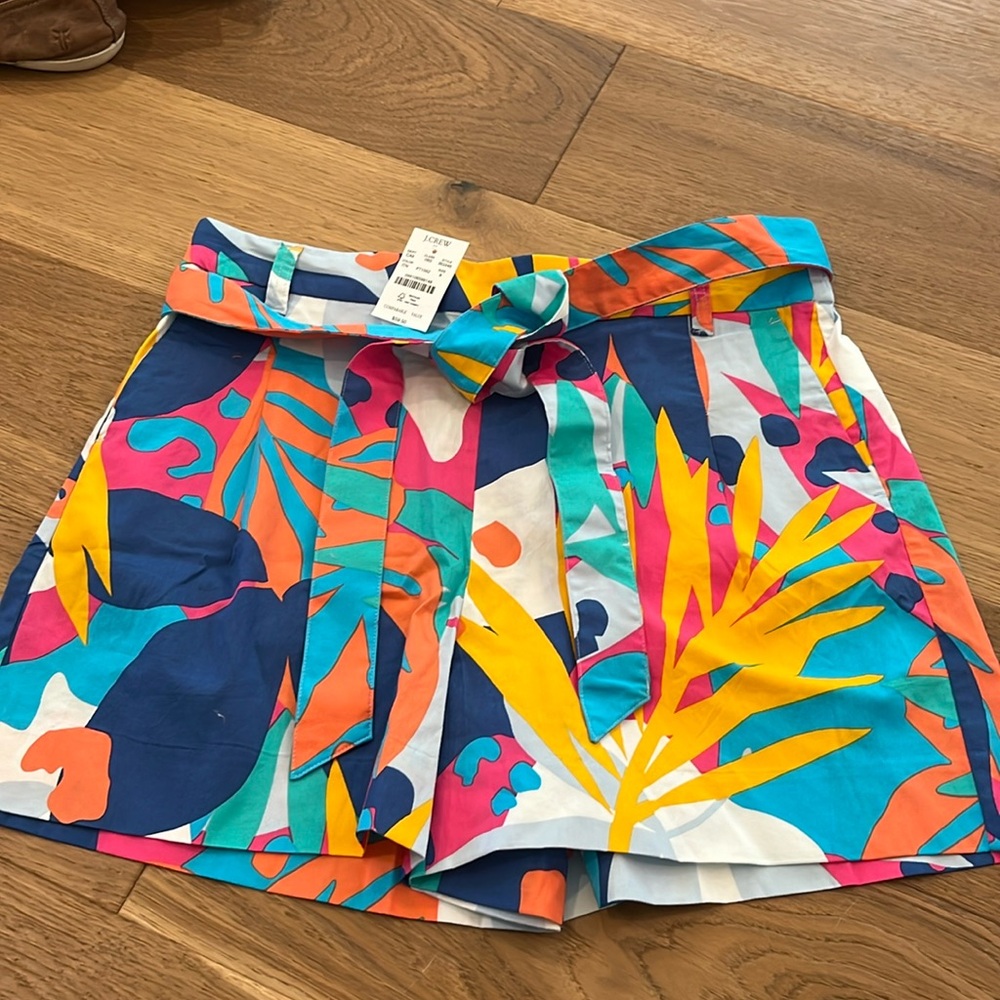 J.Crew shorts with belt. Size 8. Perfect for vacation!